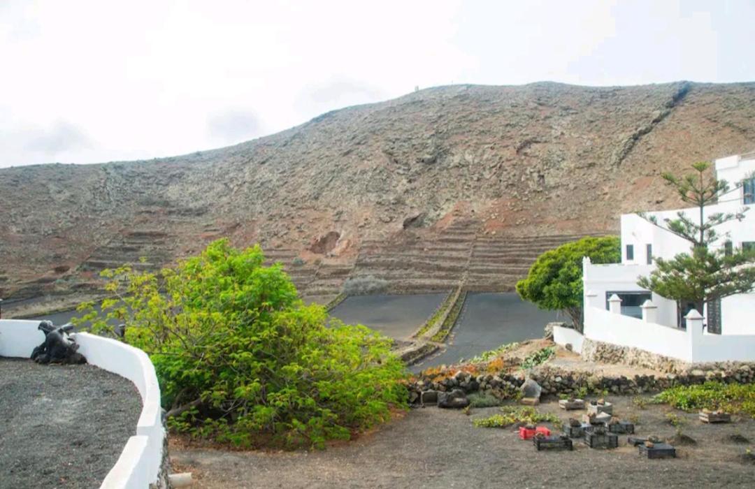 Casa Rural Yeyo En El Crater Del Volcan Tinguaton Extérieur photo